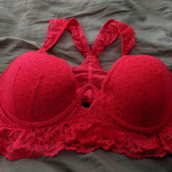Victoria secret bras 38B - Picture 4 of 4